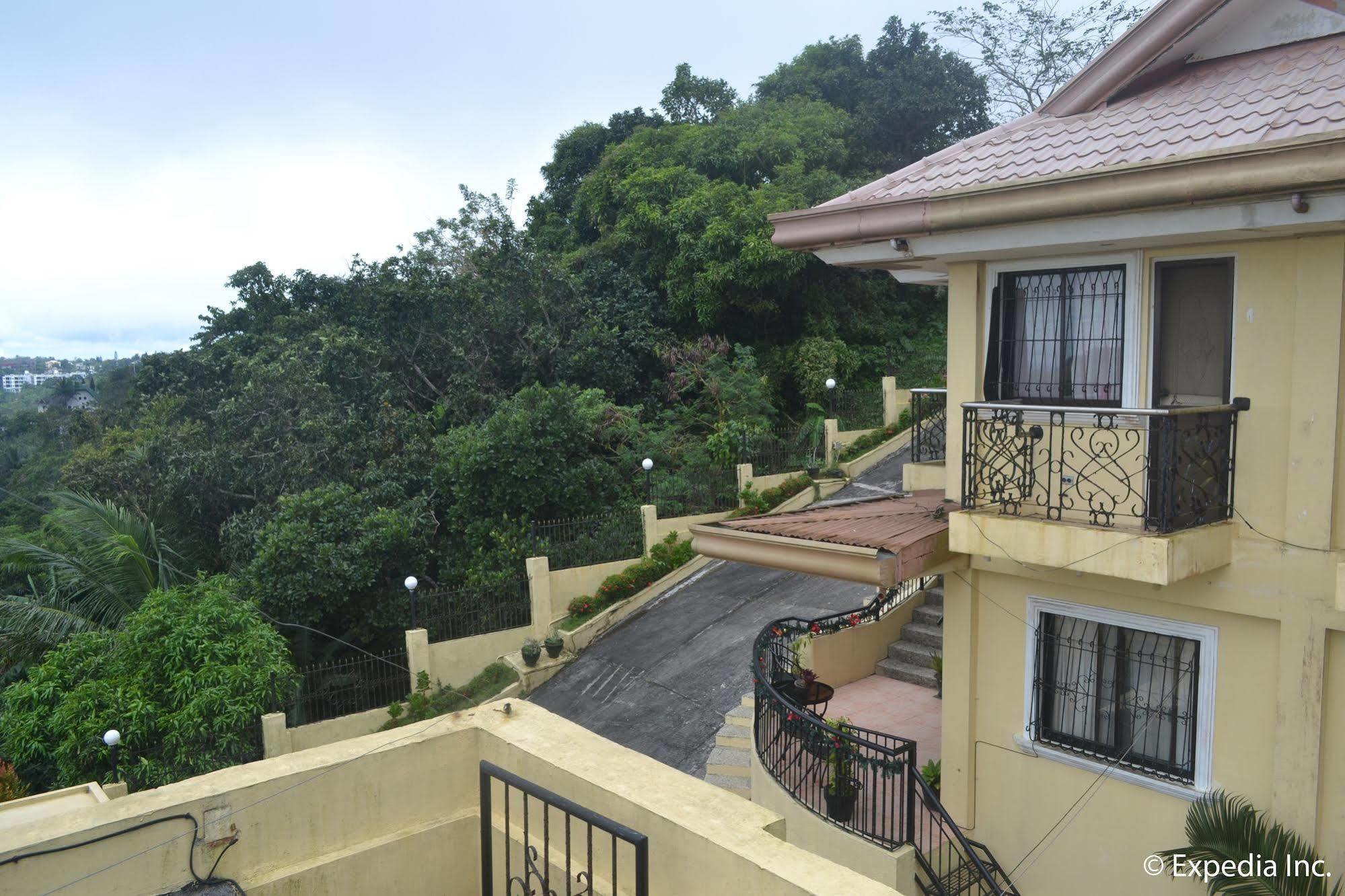 Royal Taal Inn Tagaytay City Exterior foto